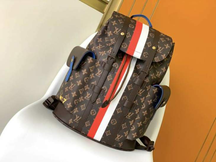 Picture of Louis Vuitton Mens Bags _SKUfw165867205fw